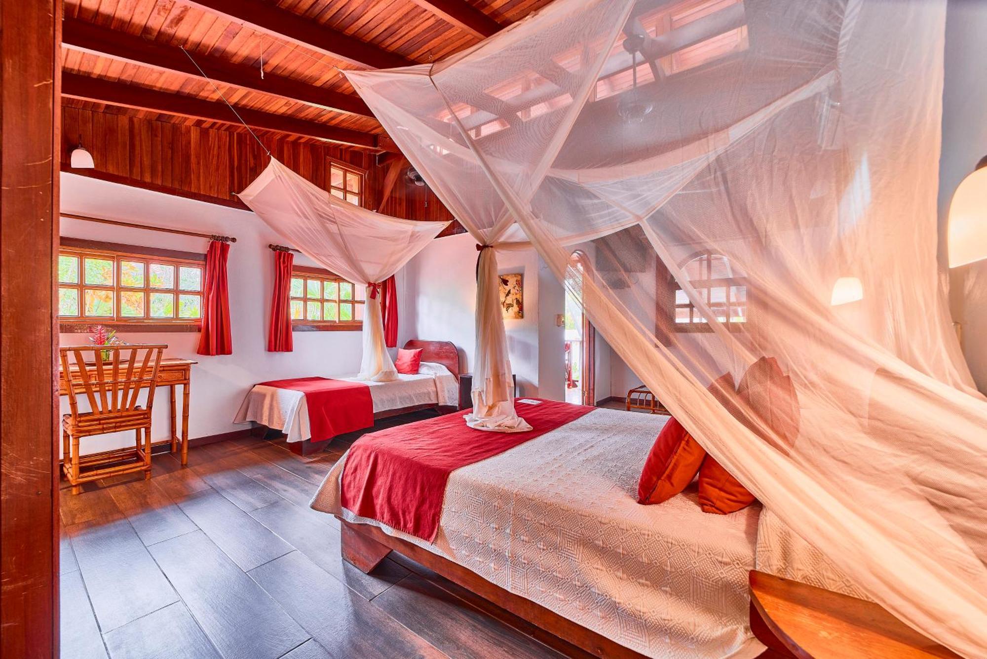 Hotel El Encanto Cahuita Bagian luar foto