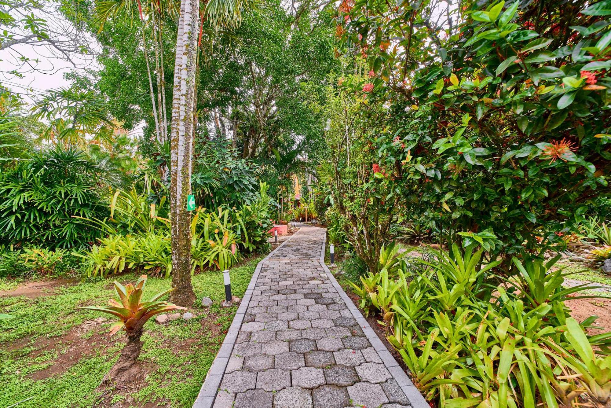 Hotel El Encanto Cahuita Bagian luar foto