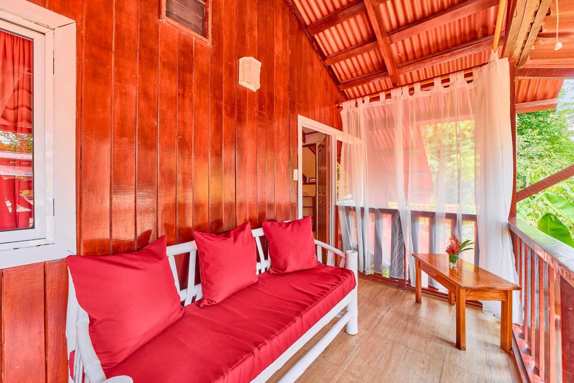 Hotel El Encanto Cahuita Bagian luar foto